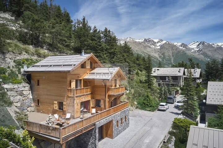 Maison à vendre, 290m², SAINT ETIENNE DE TINEE