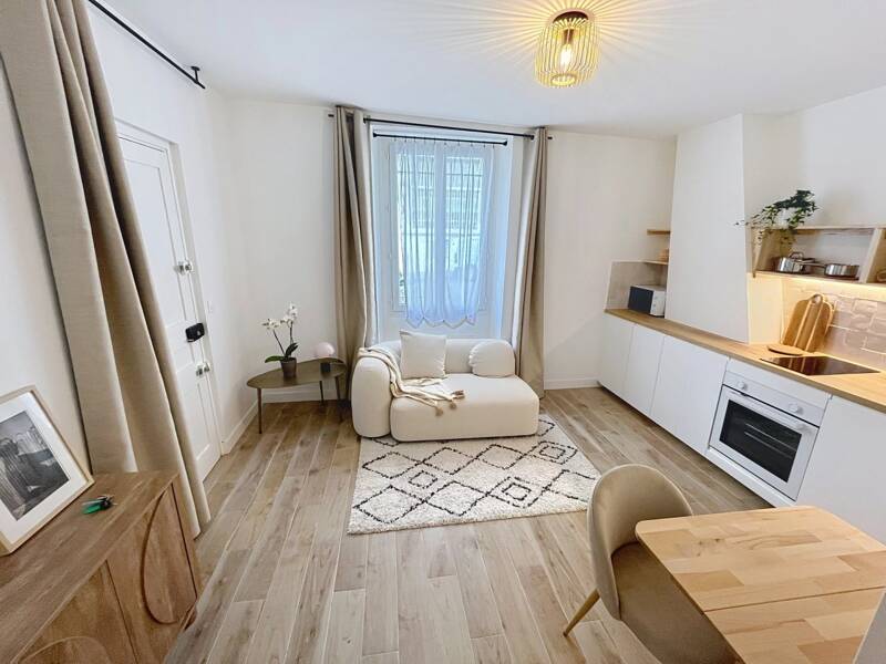 Maison à louer, 30m², PARIS 18E