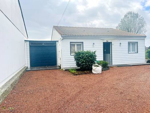 Maison de plain-pied à vendre 327 000 € 4 pièces 2 chambres 81 m² 430 m² de terrain Sud Carbon-Blanc 33560