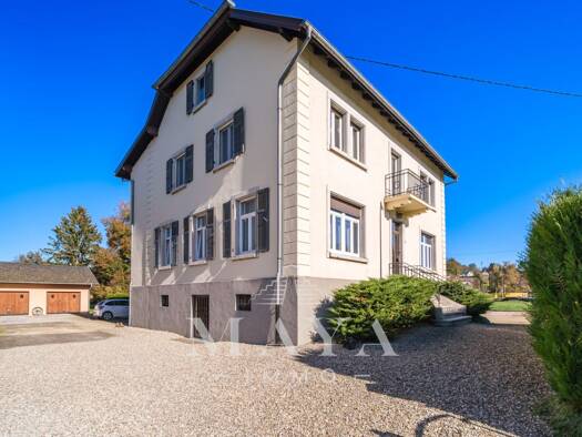 Maison à vendre 415 000 € 8 pièces 4 chambres 253 m² 2 702 m² de terrain Bettendorf 68560