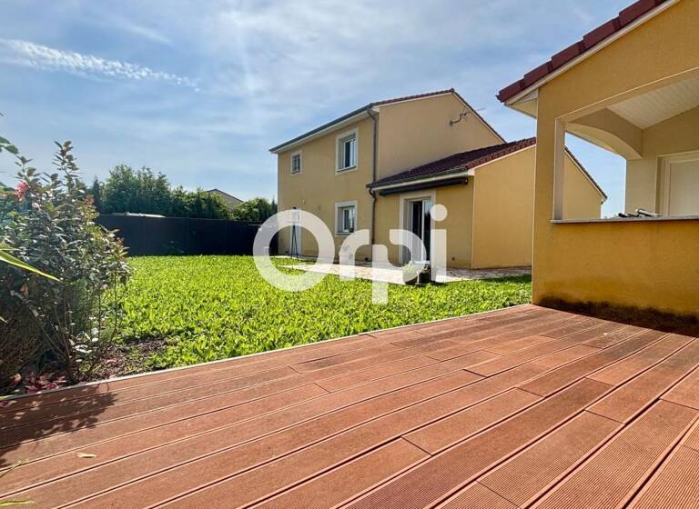 Maison à vendre 299 900 € 4 pièces 3<br/>chambres 120 m²<br/>superficie 850 m²<br/>terrain Les Chabesses Gerzat 63360