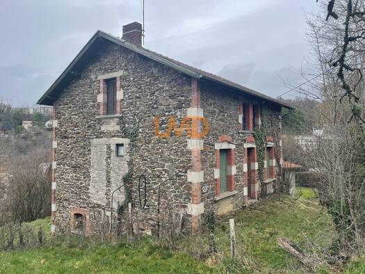 Maison à vendre 86 500 € 5 pièces 3 chambres 90,56 m² 4 329 m² de terrain Nord Decazeville 12300