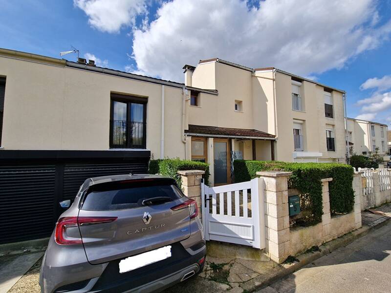 Maison à louer, 104m², FOSSES