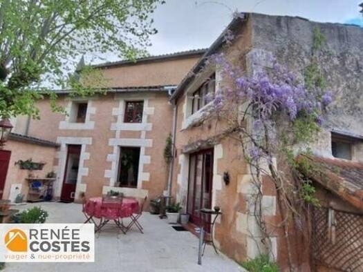 Maison en viager occupé Bouquet 115 400 € 5 pièces 3 chambres 250 m² 1 223 m² de terrain Latille 86190