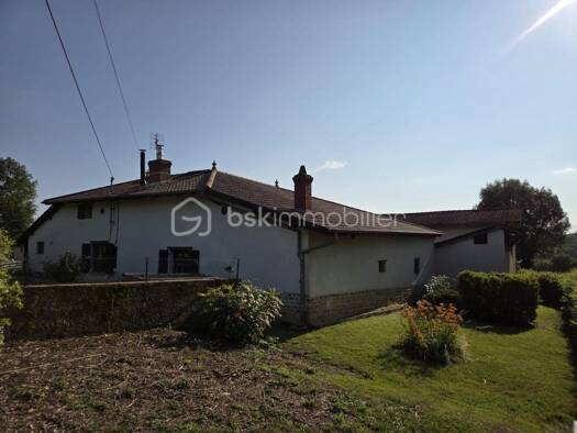 Ferme à vendre 445 000 € 6 pièces 3 chambres 185 m² 16 170 m² de terrain Baneins 01990