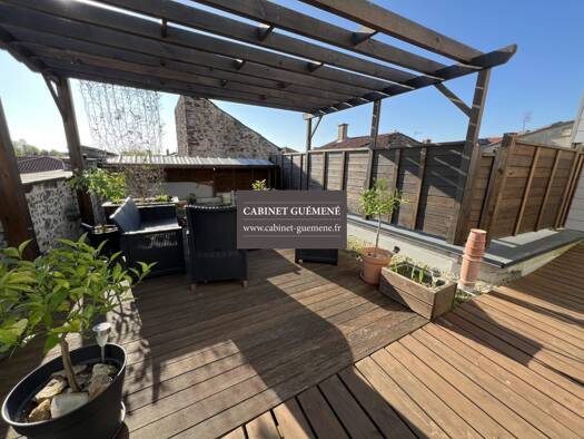 Maison à vendre 299 900 € 6 pièces 5 chambres 141 m² 320 m² de terrain Vieillevigne 44116