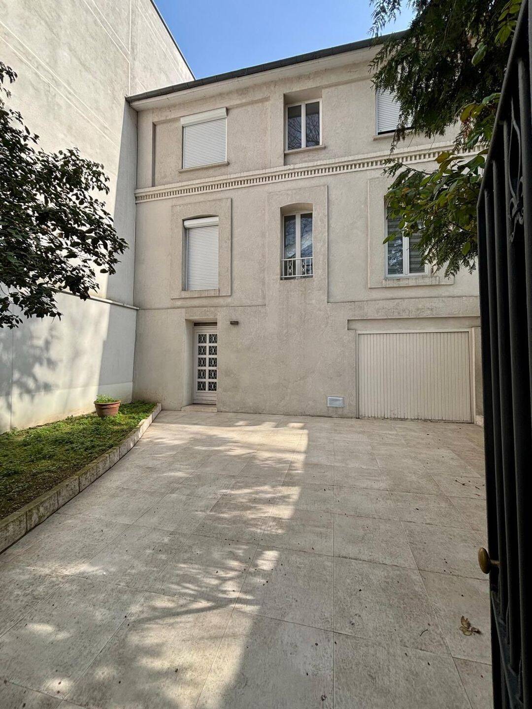 Maison à vendre, 284m², LES LILAS