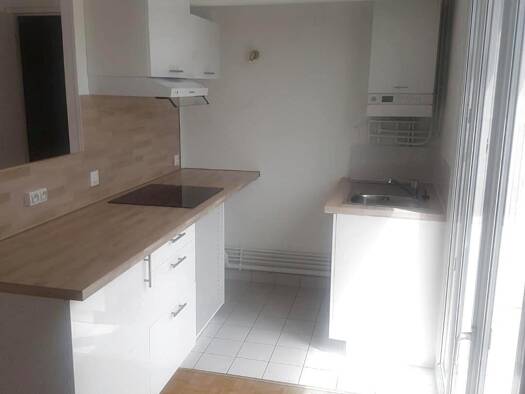 Appartement à louer 824 € 2 pièces 1 chambre 47,5 m² Étage 1/2 Gif-sur-Yvette 91190