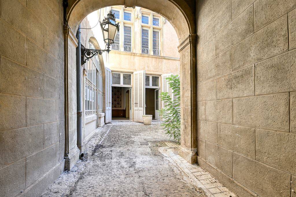 Maison à vendre, 900m², BEZIERS