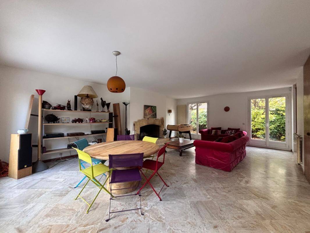 Maison à vendre, 267m², SAINT MAUR DES FOSSES