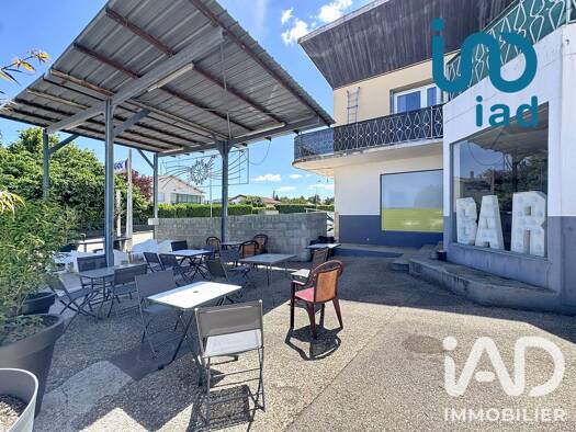 Immeuble à vendre 374 000 € 581 m² Maclas 42520