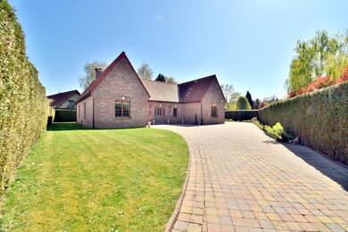 Maison de plain-pied à vendre 495 000 € 6 pièces 4 chambres 175 m² 1 029 m² de terrain Avelin 59710