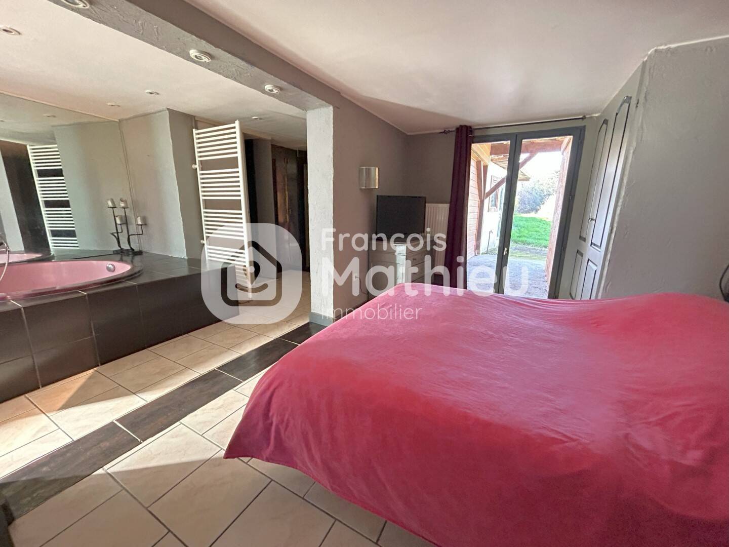 Maison à vendre, 310m², SAINT TRIVIER SUR MOIGNANS