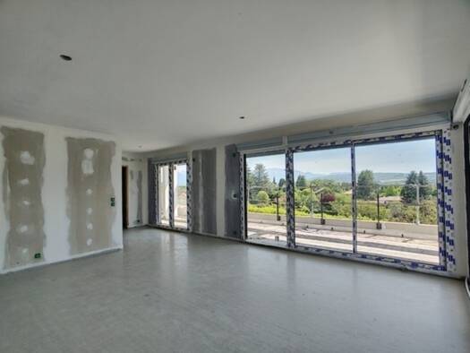 Appartement à vendre - Première occupation 469 000 € 3 pièces 2 chambres 70 m² Étage 3/3 Nord Vétraz-Monthoux 74100