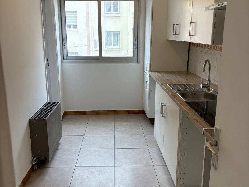 Maison à louer, 79m², MARSEILLE 8E