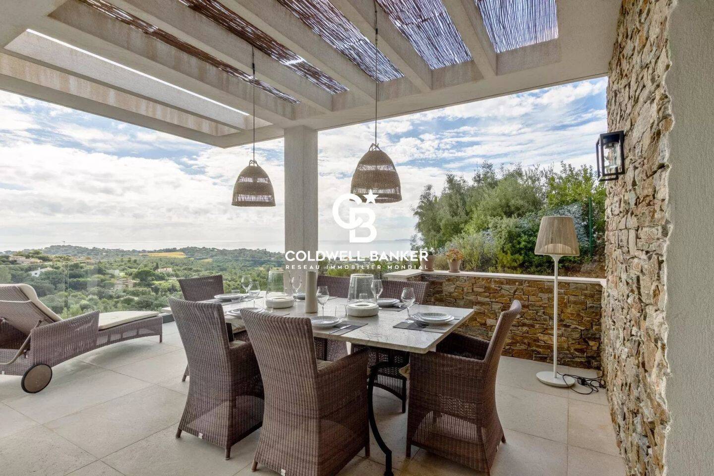Maison à vendre, 160m², LA CROIX VALMER