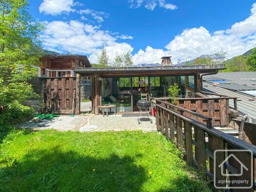 Chalet à vendre 990 000 € 6 pièces 5 chambres 140 m² 500 m² de terrain Les Houches 74310