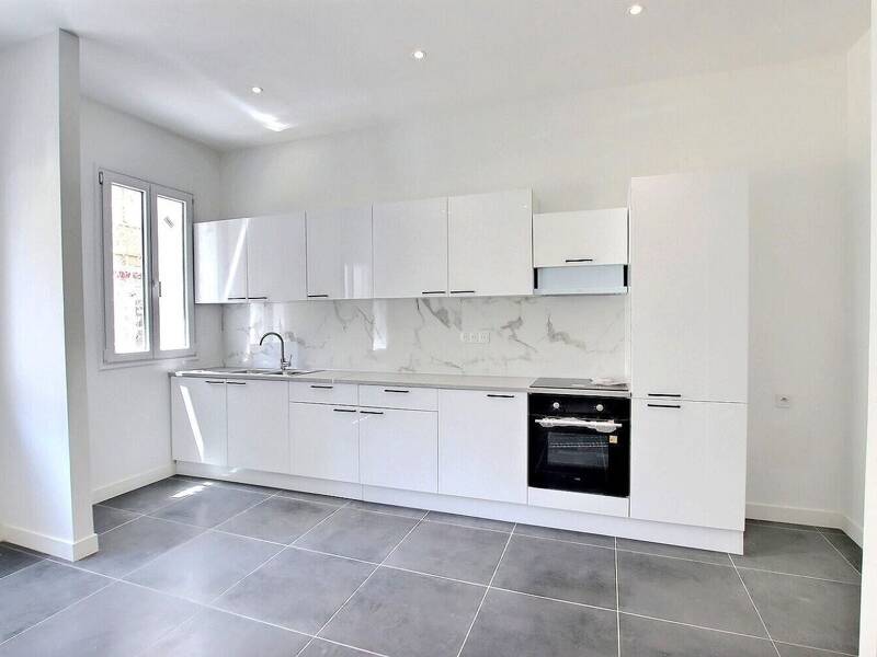 Maison à louer, 78m², MARSEILLE 5E