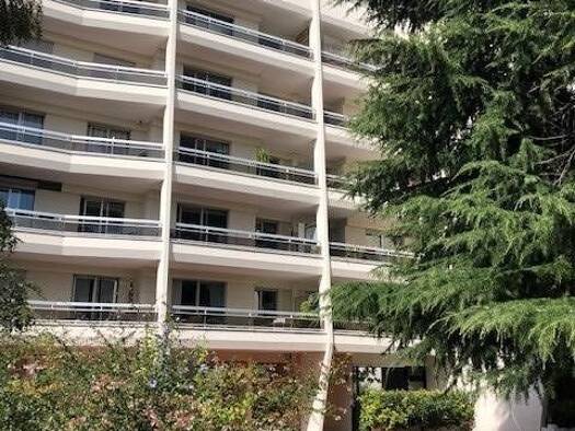 Appartement à louer 1 650 € 2 pièces 1 chambre 55,8 m² 1er étage Porte de Nogent Nogent-sur-Marne 94130