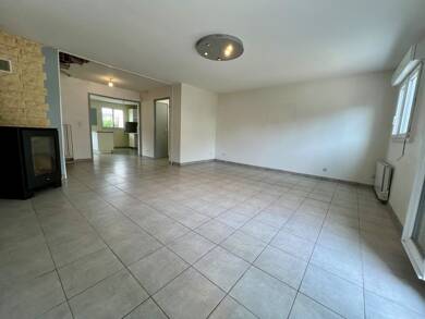 Maison à louer 1 500 € 8 pièces 6 chambres 128 m² 242 m² de terrain Pellouailles-les-Vignes 49112