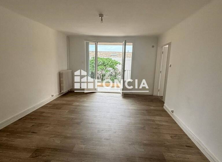 Appartement à vendre 195 000 € 4 pièces 3<br/>chambres 72 m²<br/>superficie 2<br/>étages Plantade-Ferrages-Vacon Rognac 13340