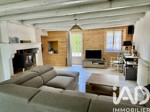 Maison à vendre 163 500 € 4 pièces 3 chambres 164 m² 189 m² de terrain Amuré 79210