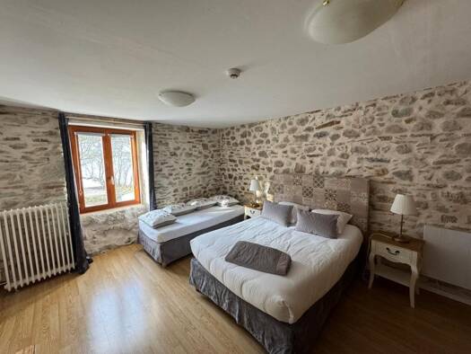 Hôtel à vendre Fonds de commerce 595 000 € 600 m² d'espace de restauration Saint-Agnan-en-Vercors 26420