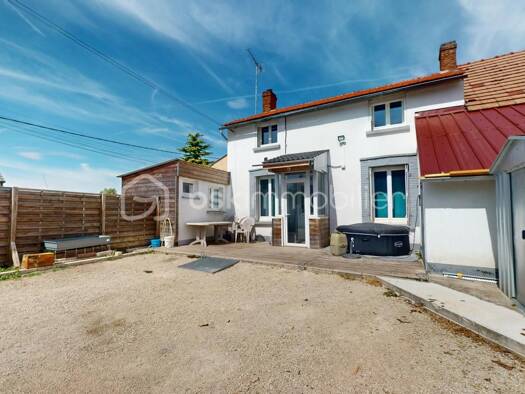 Maison à vendre 162 000 € 4 pièces 3 chambres 98 m² 250 m² de terrain Chambon-la-Forêt 45340