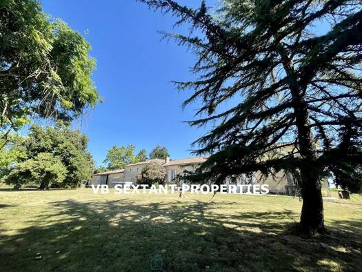 Demeure à vendre 1 060 000 € 10 pièces 6 chambres 400 m² 400 000 m² de terrain Semens 33490