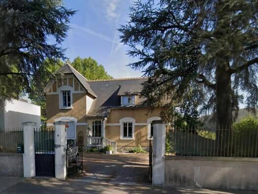 Immeuble à vendre 316 000 € 120 m² Bléré 37150