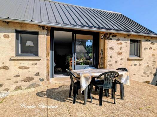 Maison à vendre 98 500 € 7 pièces 5 chambres 145 m² 930 m² de terrain Jaleyrac 15200