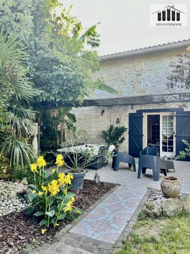 Maison à vendre 1 195 000 € 5 pièces 4 chambres 166 m² 150 000 m² de terrain Parempuyre 33290