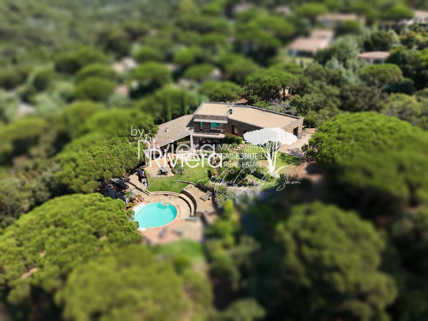 Maison à vendre, 365m², LA CROIX VALMER