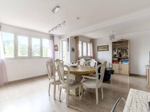 Appartement à vendre 179 000 € 4 pièces 2 chambres 70,01 m² Étage 2/3 Carouge Joncs Marins Brétigny-sur-Orge 91220