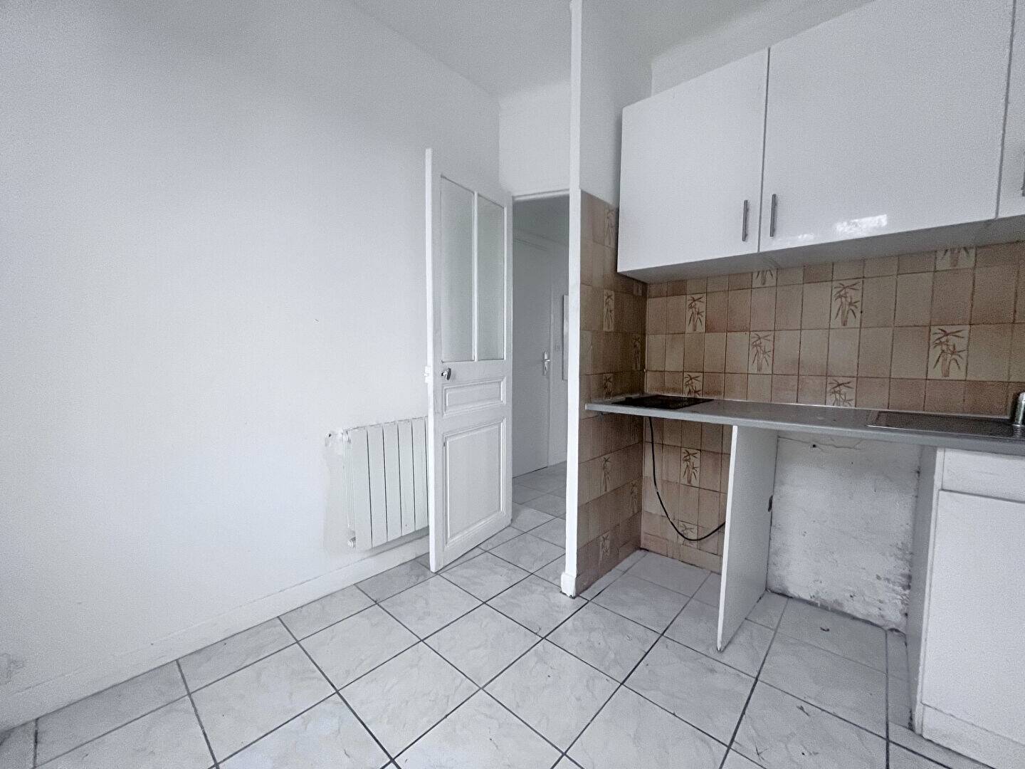 Maison à louer, 23m², IVRY SUR SEINE