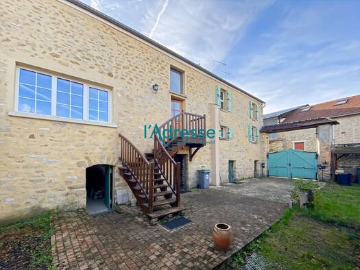 Maison à vendre 350 000 € 5 pièces 2 chambres 141 m² 457 m² de terrain Oinville-sur-Montcient 78250