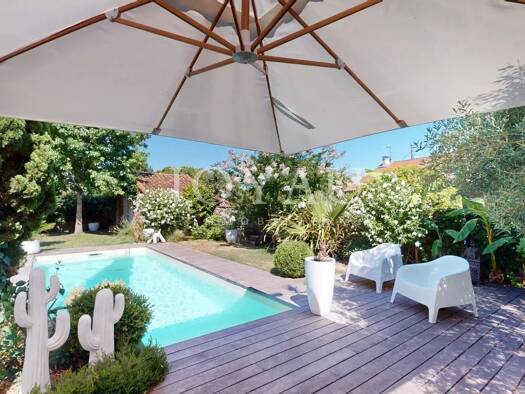 Maison à vendre 650 000 € 7 pièces 5 chambres 218 m² 349 m² de terrain Carbonne 31390