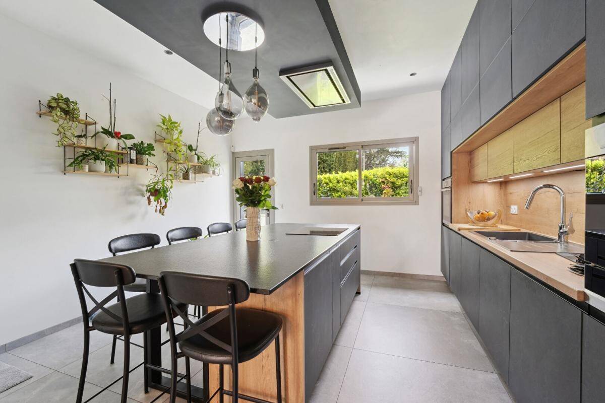 Maison à vendre, 270m², TASSIN LA DEMI LUNE