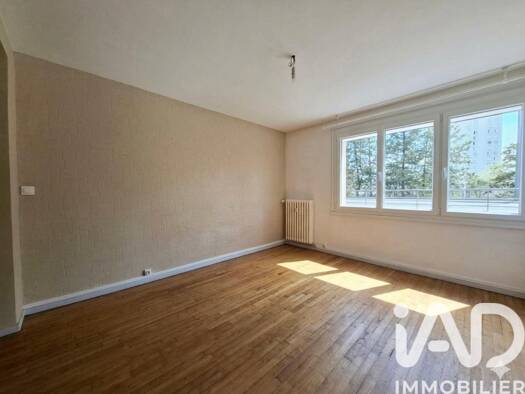 Appartement à vendre 125 000 € 3 pièces 2 chambres 54,7 m² Étage 1/5 Beaujardin Tours 37000