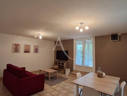 Maison à louer 700 € 2 pièces 1 chambre 57 m² 200 m² de terrain Bourg Châlette-sur-Loing 45120