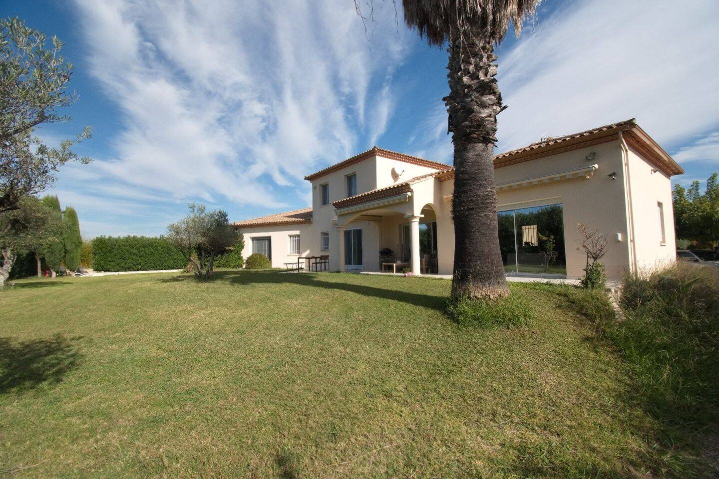 Maison à vendre, 183m², JONQUIERES SAINT VINCENT