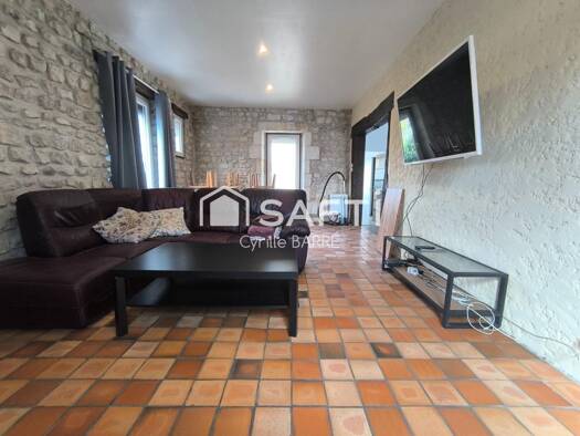Immeuble à vendre 289 500 € 244 m² Centre Ruelle-sur-Touvre 16600