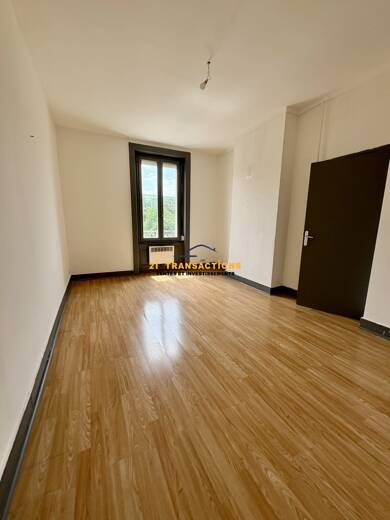 Appartement à louer 450 € 3 pièces 1 chambre 42 m² Étage 2/3 La Ricamarie 42150