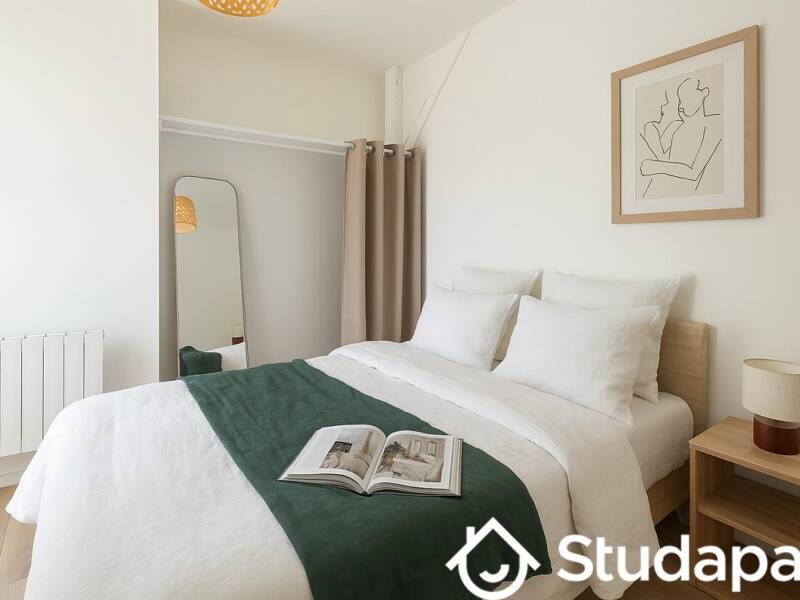 Maison à louer, 16m², PARIS 18E