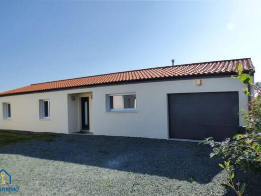 Maison de plain-pied à vendre 220 500 € 4 pièces 3 chambres 86,6 m² 638 m² de terrain Chantonnay 85110