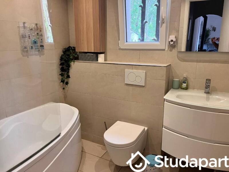 Maison à louer, 12m², ROQUEFORT LES PINS