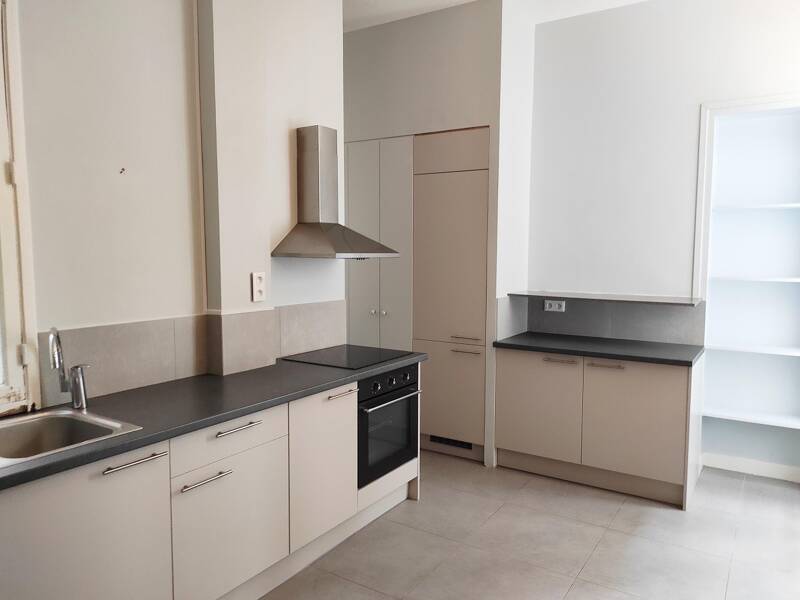 Maison à louer, 84m², PARIS 16E