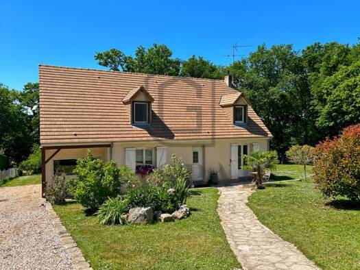 Maison à vendre 183 000 € 7 pièces 5 chambres 134 m² 2 650 m² de terrain Conches-en-Ouche 27190