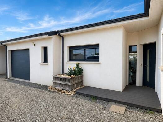 Maison à vendre 448 000 € 7 pièces 5 chambres 125 m² 940 m² de terrain Ferrières 17170