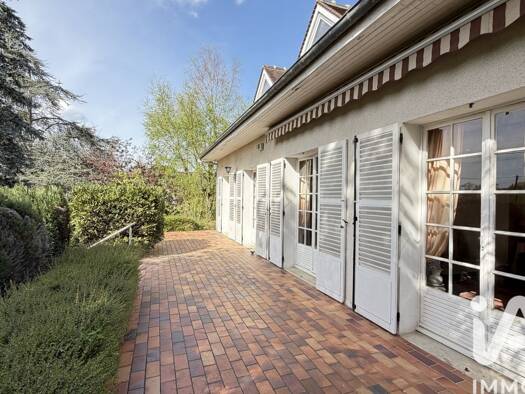 Maison à vendre 386 000 € 7 pièces 3 chambres 159,85 m² 2 787 m² de terrain Livry-sur-Seine 77000